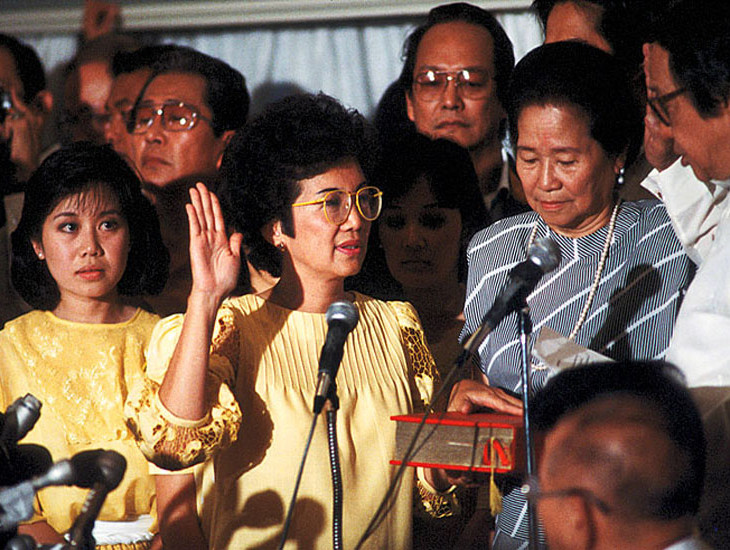 Corazon Aquino inauguration