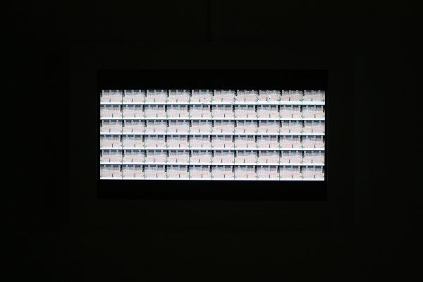 Selectively Revealed installed at Aram Art Gallery, Seoul (Christopher Fulham, Runners, 2009, single-channel HD digital video (16:9), audio 6:50 minutes. Courtesy the artist)